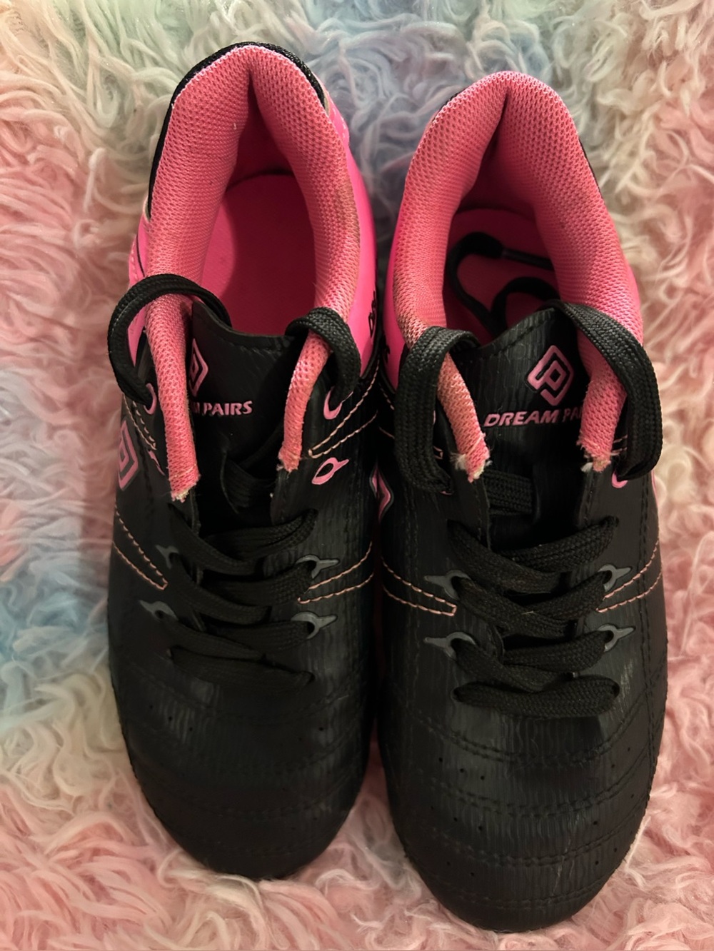 Dream Pairs Black and Pink Lace-Up Soccer Clears Size 13